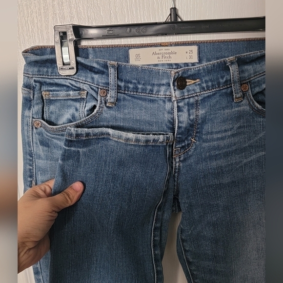 Abercrombie & Fitch Erin perfect strech fit jeans. Size w25 L31 - Picture 4 of 14